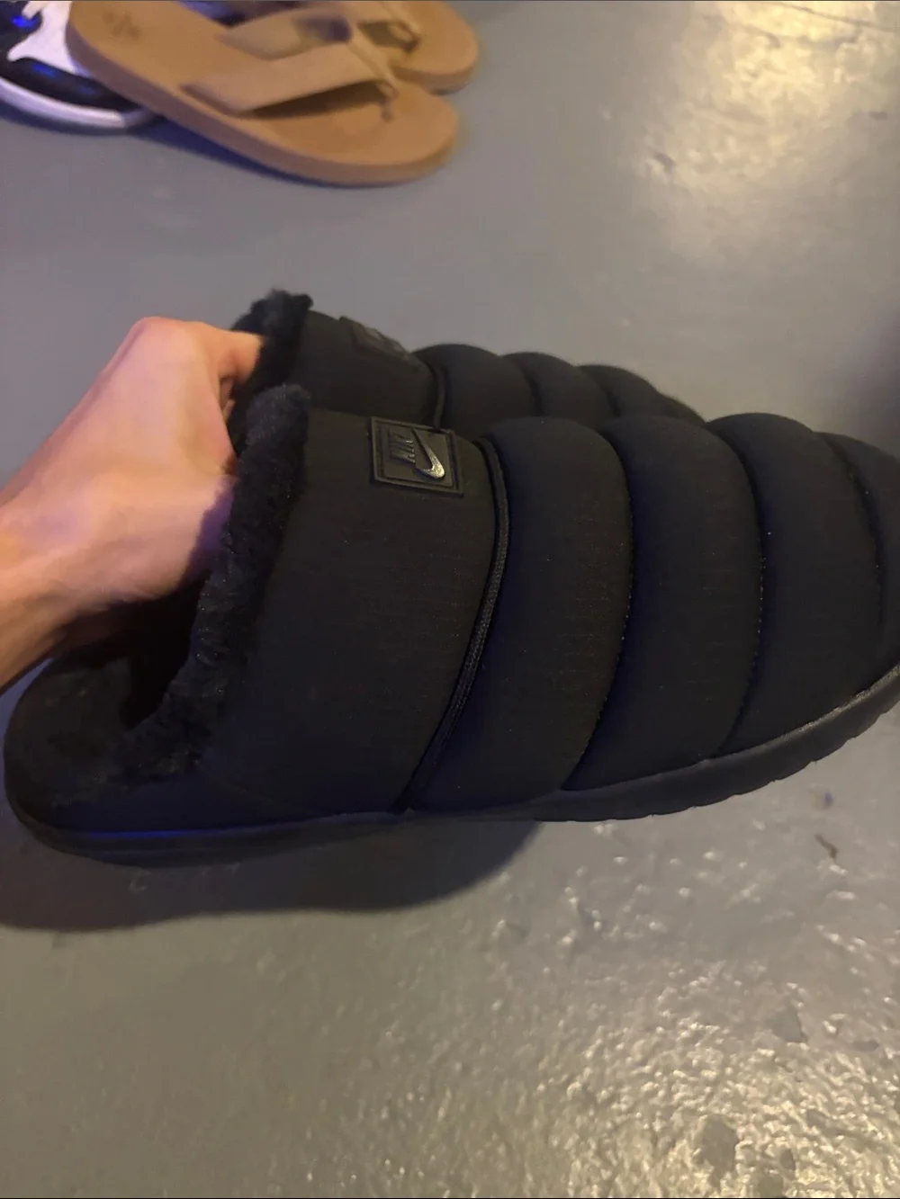 Nike Kids Black Quilted Slip-On Puffer Slippers with Faux Fur Trim
